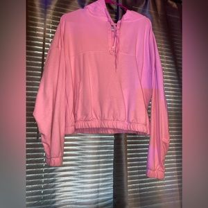 Not a fan of crop tops anymore so I’m selling :)